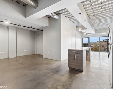 1241 N Milwaukee Avenue - Photo Thumbnail 1