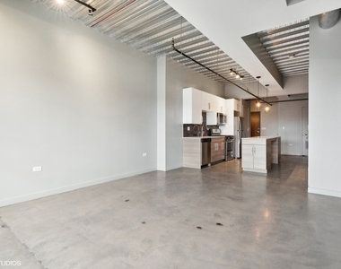 1241 N Milwaukee Avenue - Photo Thumbnail 4