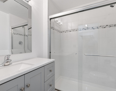 1250 Park Avenue W - Photo Thumbnail 9