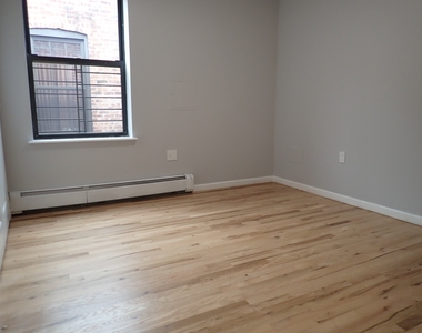 982 Dumont Avenue - Photo Thumbnail 9