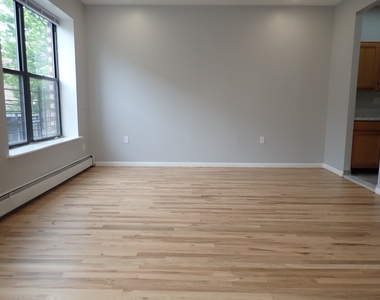 982 Dumont Avenue - Photo Thumbnail 1