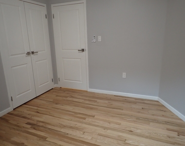 982 Dumont Avenue - Photo Thumbnail 12