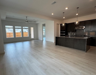 7129 Carriage Light Drive - Photo Thumbnail 32