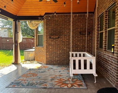 2019 Wild Peregrine Circle Circle - Photo Thumbnail 26