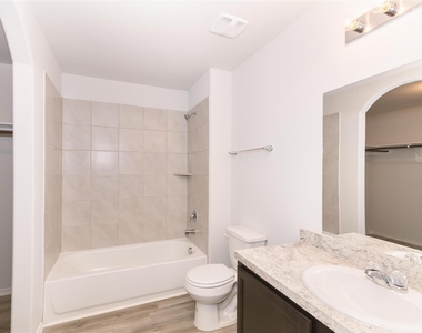 8618 Doris Oaks Circle - Photo Thumbnail 4