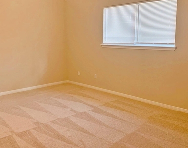 3730 Village Grove Drive - Photo Thumbnail 8