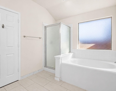 2719 Riverhollow Lane - Photo Thumbnail 6