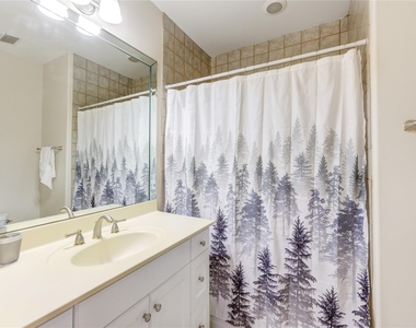 914 Main Street - Photo Thumbnail 16