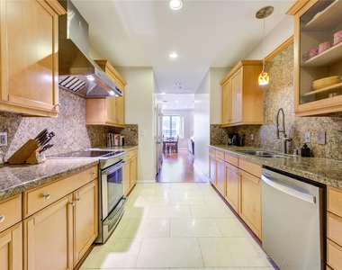 914 Main Street - Photo Thumbnail 12