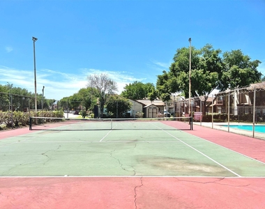 12400 Brookglade Circle - Photo Thumbnail 13