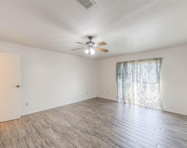 25634 Chestnut Lane - Photo Thumbnail 21