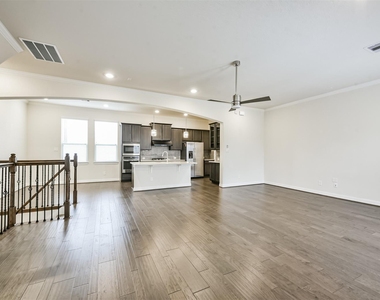 1504 Peyton Oaks Place - Photo Thumbnail 27