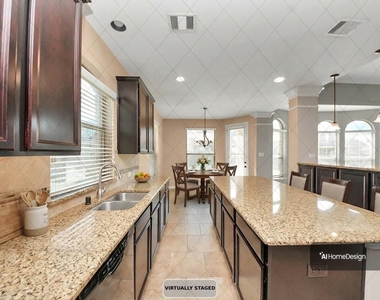 9427 Sapphire Bay Lane - Photo Thumbnail 13