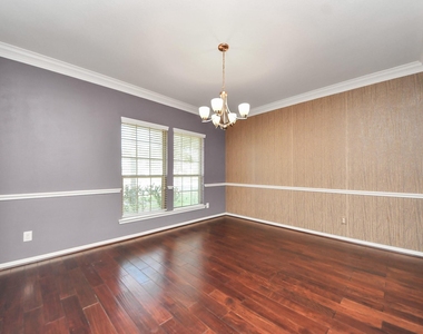 9427 Sapphire Bay Lane - Photo Thumbnail 12
