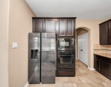 9427 Sapphire Bay Lane - Photo Thumbnail 18
