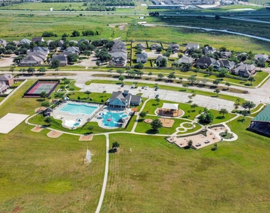 9427 Sapphire Bay Lane - Photo Thumbnail 49
