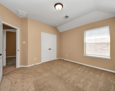 9427 Sapphire Bay Lane - Photo Thumbnail 43