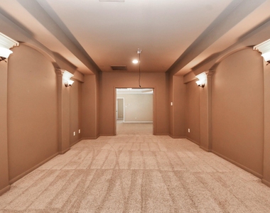 9427 Sapphire Bay Lane - Photo Thumbnail 36