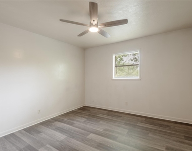 525 12th Street - Photo Thumbnail 13