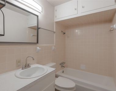 525 12th Street - Photo Thumbnail 12