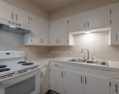 525 12th Street - Photo Thumbnail 8