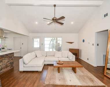 12806 Westhorpe Drive - Photo Thumbnail 12