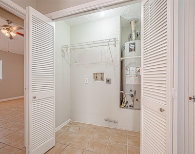 7111 Village Lake Drive - Photo Thumbnail 13