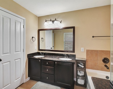 9706 Lockhart Reach Lane - Photo Thumbnail 15