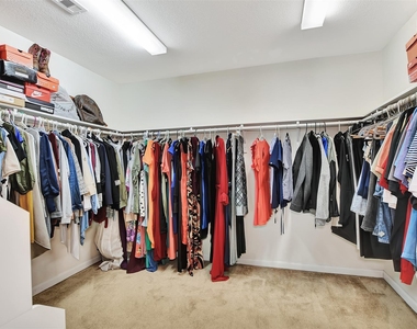 9706 Lockhart Reach Lane - Photo Thumbnail 17