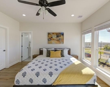 1803 Brooks Street - Photo Thumbnail 10