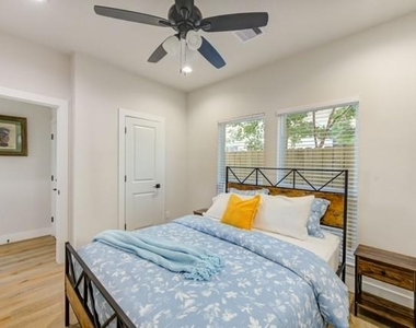 1803 Brooks Street - Photo Thumbnail 13