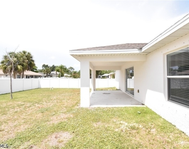 2397 Nantucket Terrace - Photo Thumbnail 9