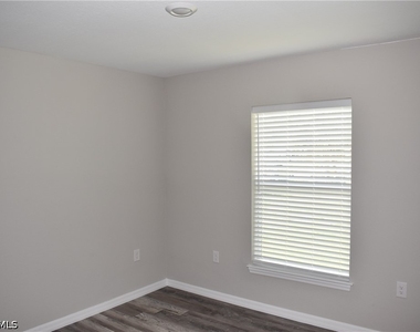 2397 Nantucket Terrace - Photo Thumbnail 19
