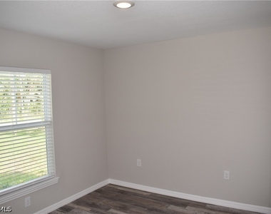 2397 Nantucket Terrace - Photo Thumbnail 20