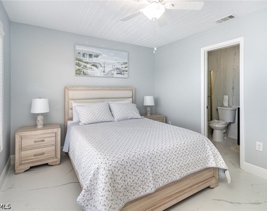 146 Clyburn Way W - Photo Thumbnail 19