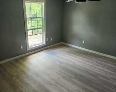 4160 Bethlehem Avenue - Photo Thumbnail 19