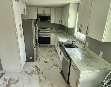 4160 Bethlehem Avenue - Photo Thumbnail 5