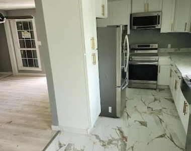 4160 Bethlehem Avenue - Photo Thumbnail 4