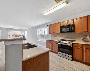 20610 Moonrise River Lane - Photo Thumbnail 25