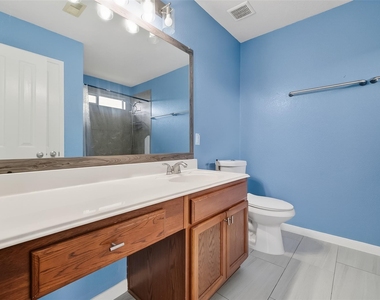 20610 Moonrise River Lane - Photo Thumbnail 31