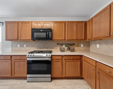 20610 Moonrise River Lane - Photo Thumbnail 19
