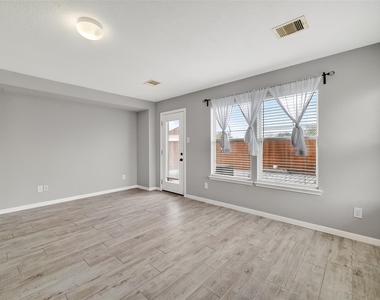 20610 Moonrise River Lane - Photo Thumbnail 16