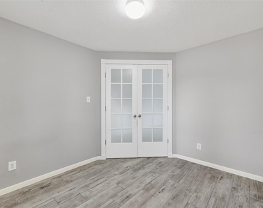 20610 Moonrise River Lane - Photo Thumbnail 11