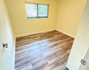 17426 Birchwood Lane - Photo Thumbnail 8