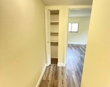 17426 Birchwood Lane - Photo Thumbnail 11