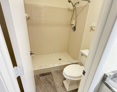 17426 Birchwood Lane - Photo Thumbnail 4