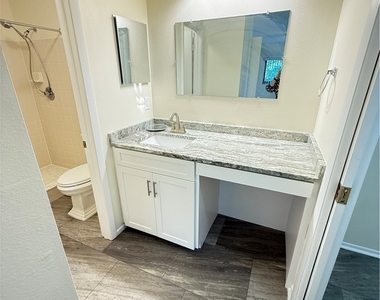 17426 Birchwood Lane - Photo Thumbnail 5
