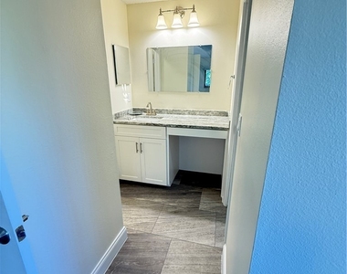 17426 Birchwood Lane - Photo Thumbnail 6