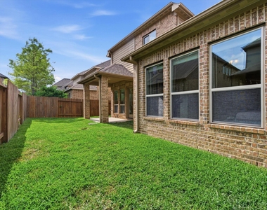 13211 Parkway Meadows Drive - Photo Thumbnail 36
