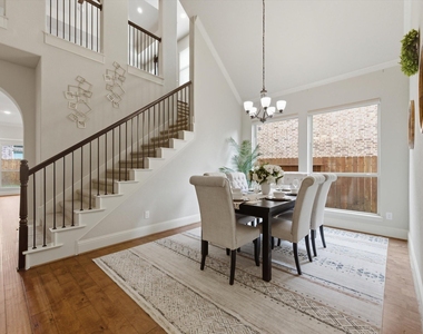 13211 Parkway Meadows Drive - Photo Thumbnail 6